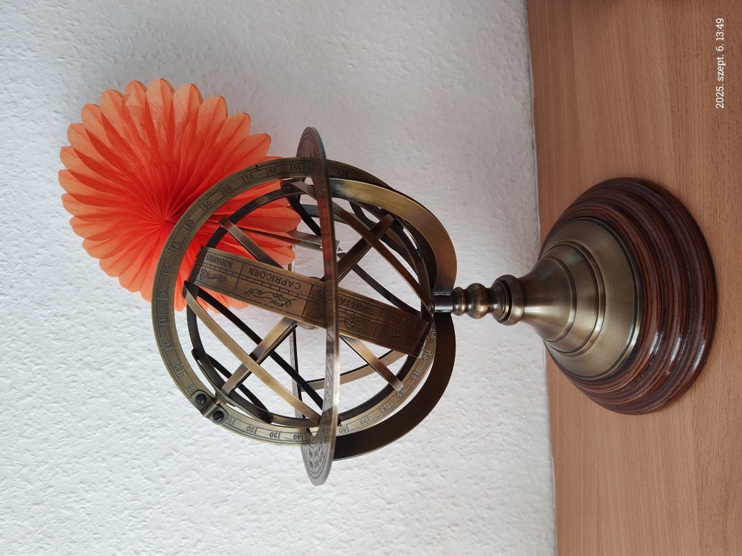 Színes gyurmás alkotás közös foglalkozáson